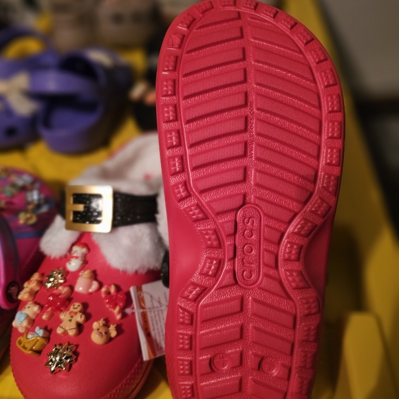 🎅🏾 Step Into Holiday Cheer! Custom Classic Lined Santa Crocs! - Picture 7 of 8